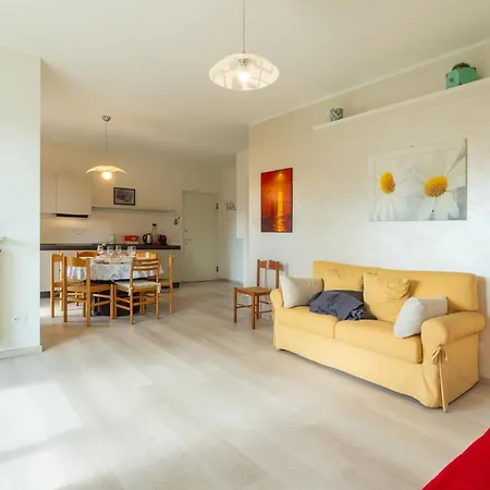 Iris Apartment