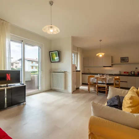 Iris Apartment