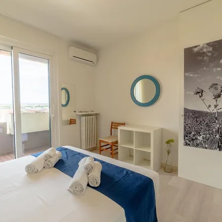 Iris Apartment *